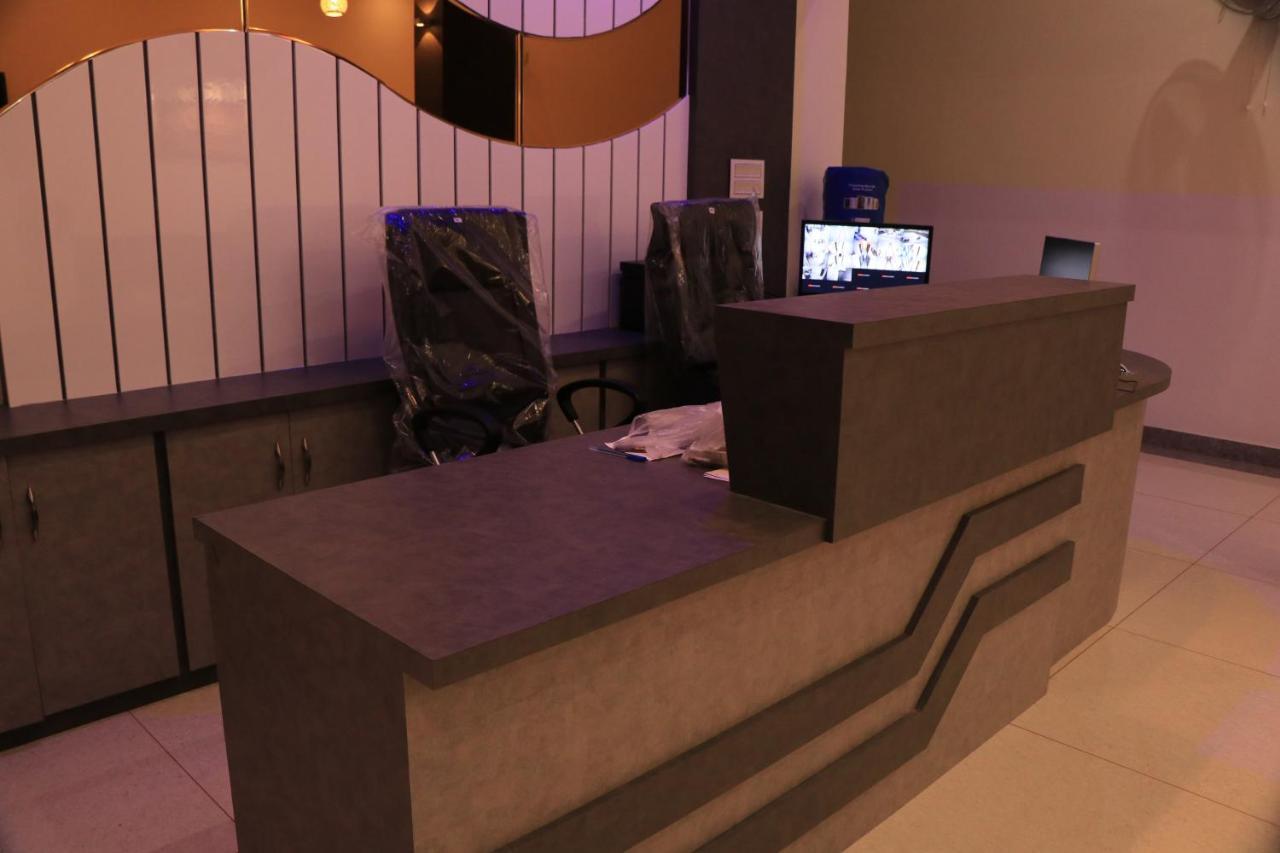 Hotel Viraj Residency 普杰 外观 照片