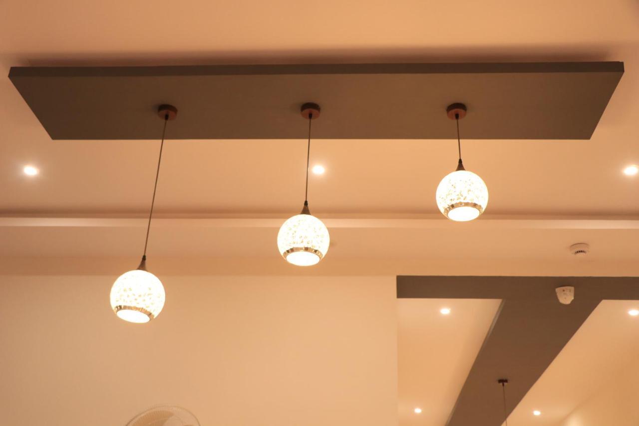 Hotel Viraj Residency 普杰 外观 照片